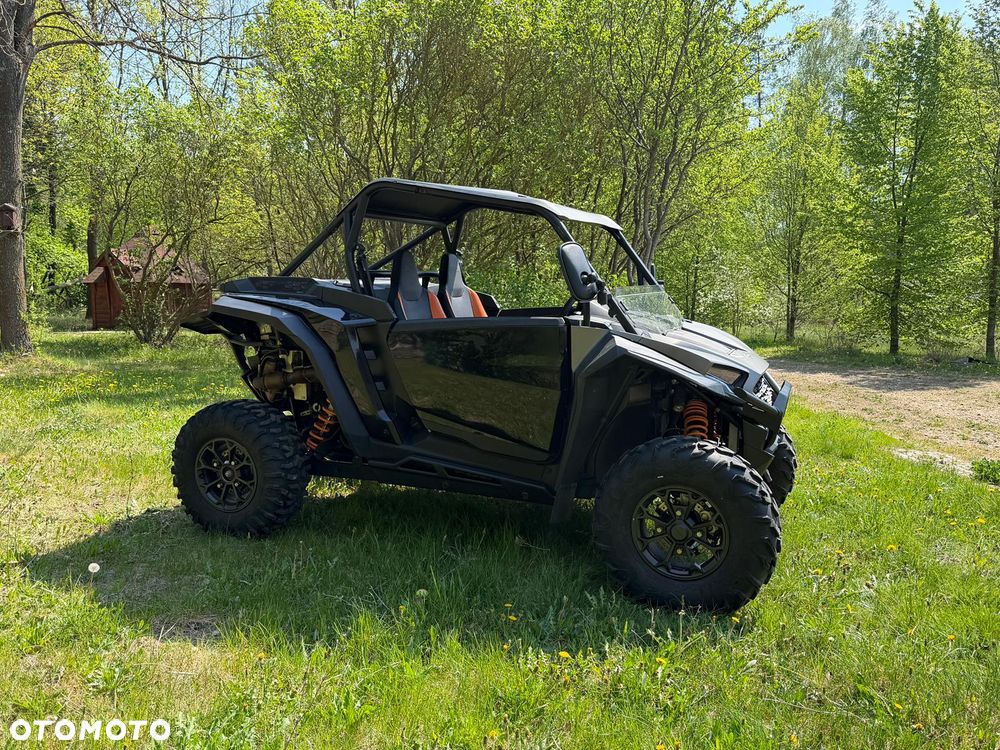 Polaris RZR - 6