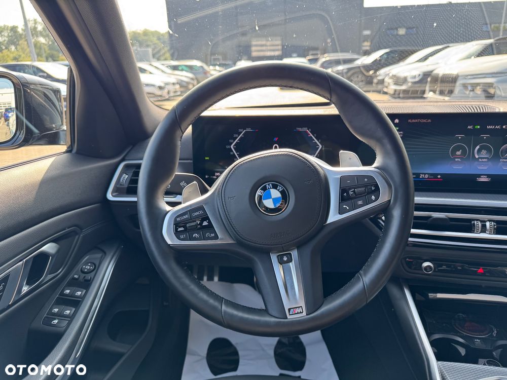 BMW Seria 3 320d xDrive M Sport sport - 22