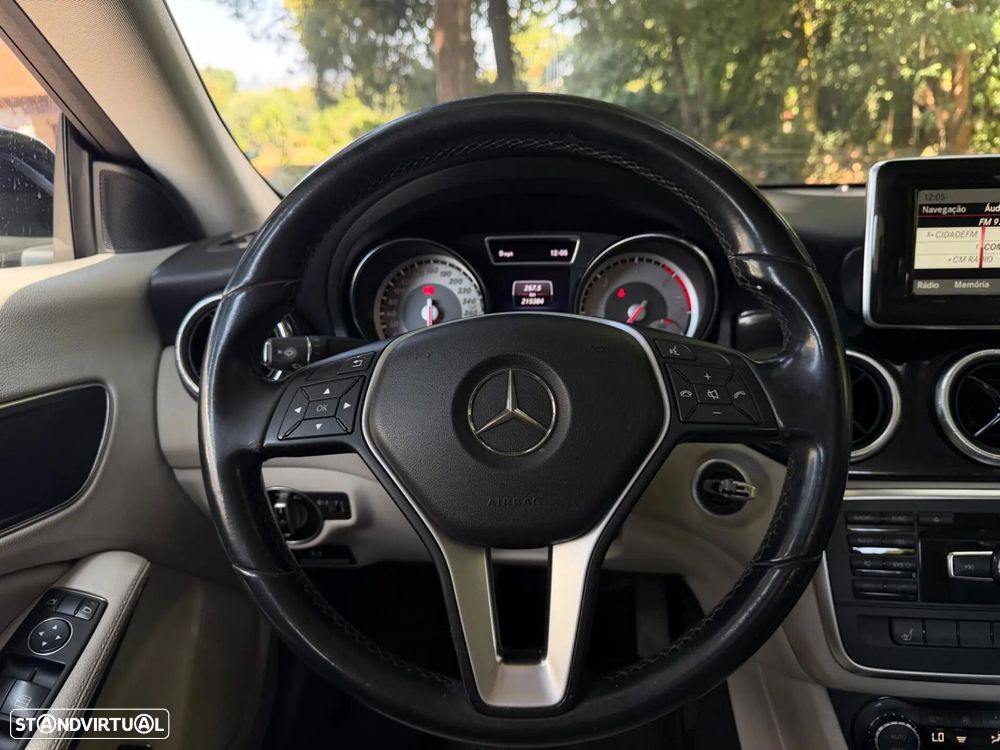 Mercedes-Benz CLA 200 CDI AMG Line — fotografia 14