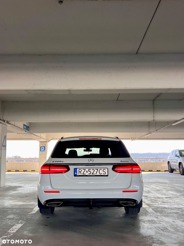 Mercedes-Benz Klasa E 220 d 4-Matic 9G-TRONIC - 5