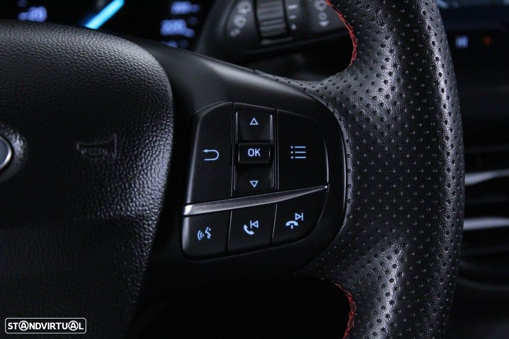 Ford Focus 1.0 EcoBoost MHEV ST-Line - 23