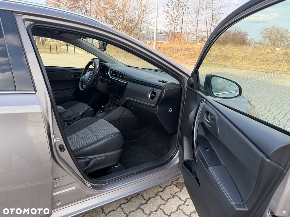 Toyota Auris 1.8 Executive - 19