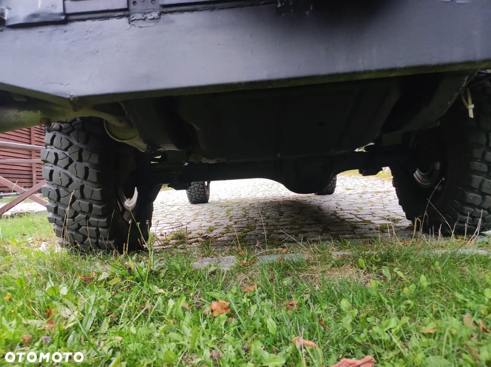 Land Rover Defender 110 2.5 TDI - 7