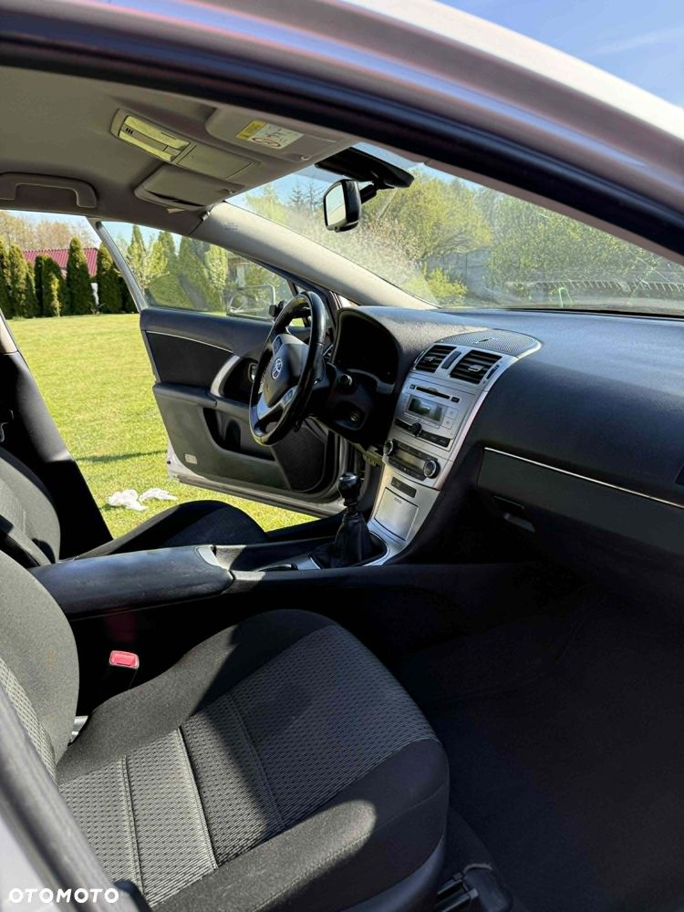 Toyota Avensis 2.0 D-4D Style - 5