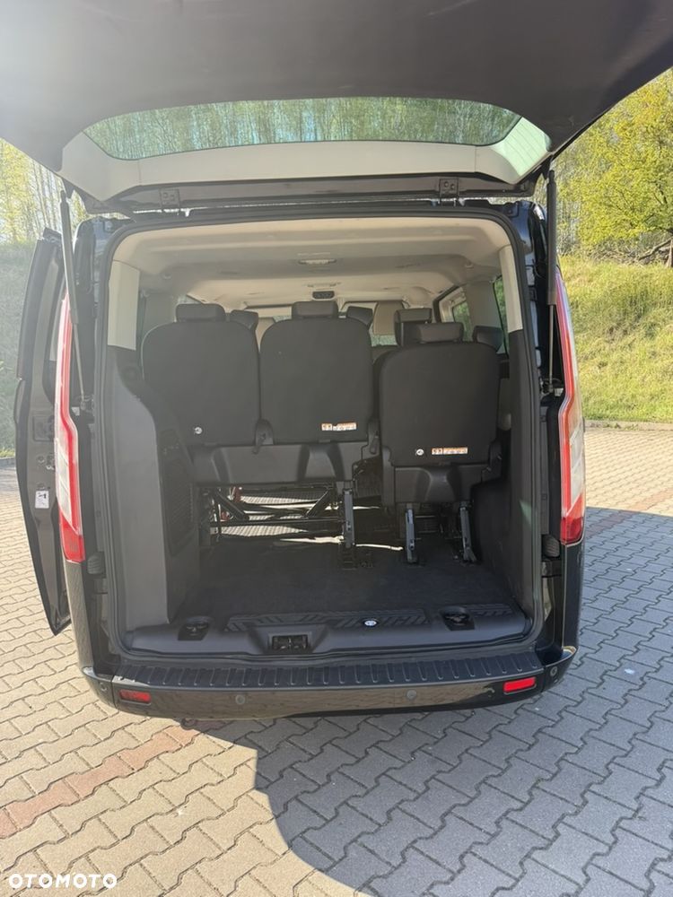 Ford Tourneo Custom - 16