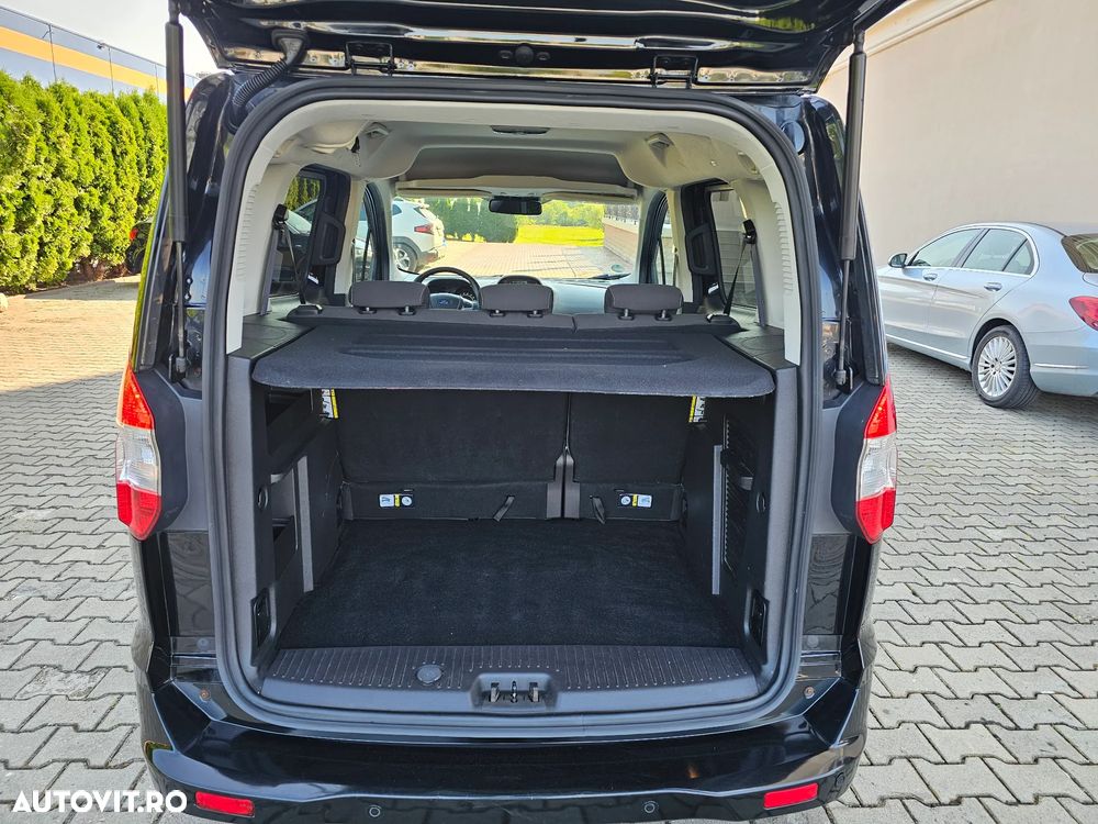 Ford Tourneo Courier 1.0 EcoBoost Titanium - 25