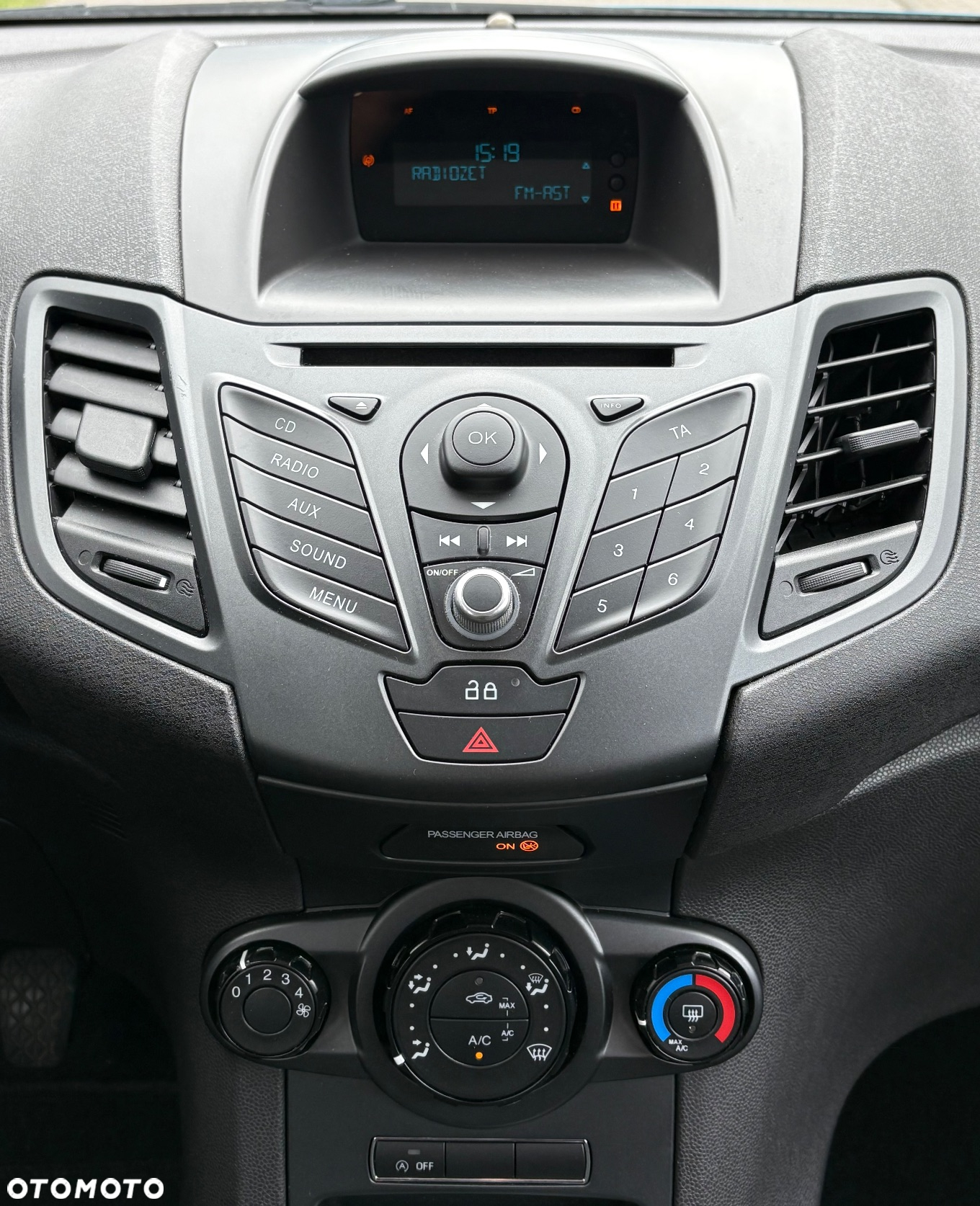 Ford Fiesta - 10