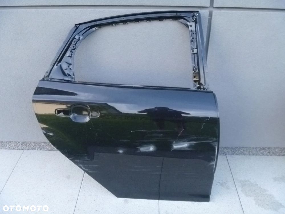 FORD FOCUS MK3 SEDAN HB DRZWI TYLNE PRAWE - 17
