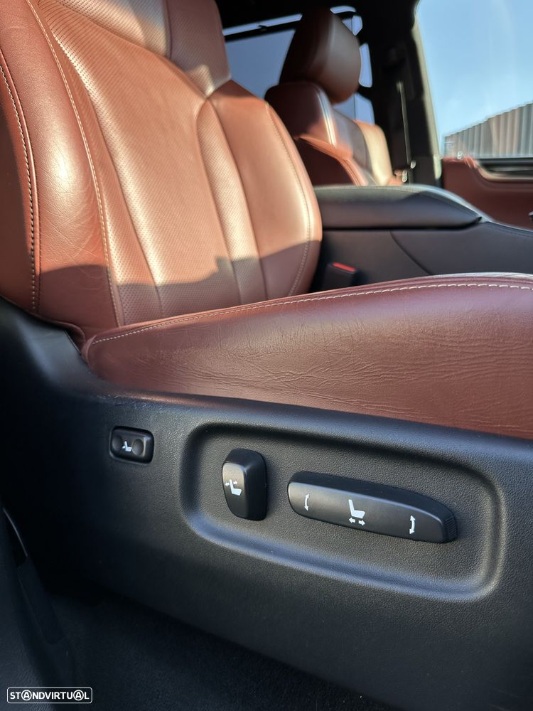 Lexus LX 450 - 33