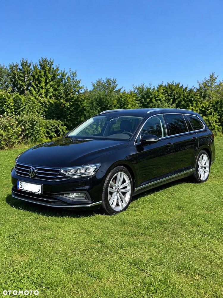 Volkswagen Passat - 1