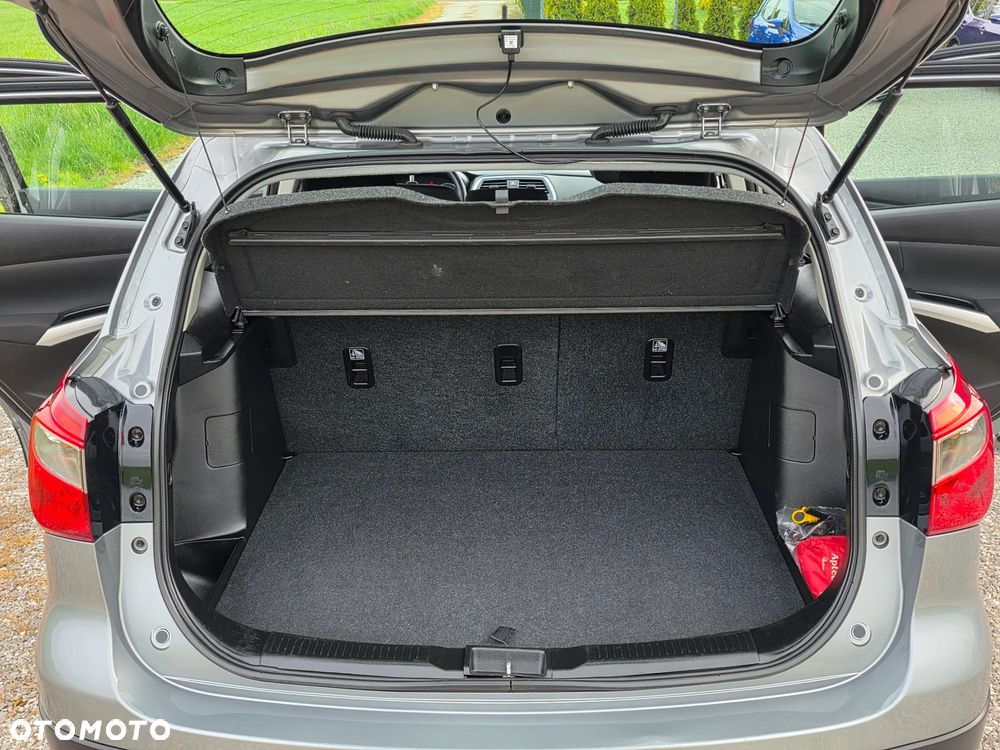 Suzuki SX4 S-Cross 1.0 T Comfort - 32