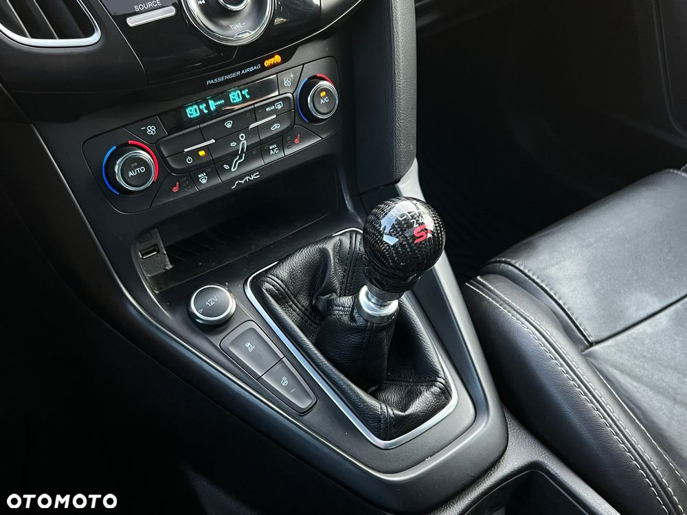 Ford Focus 2.0 EcoBoost ST - 26