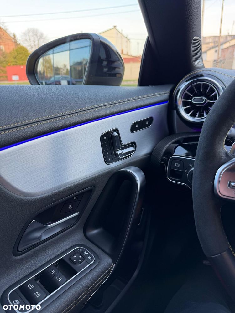 Mercedes-Benz CLA AMG 45 S 4-Matic 8G-DCT - 12