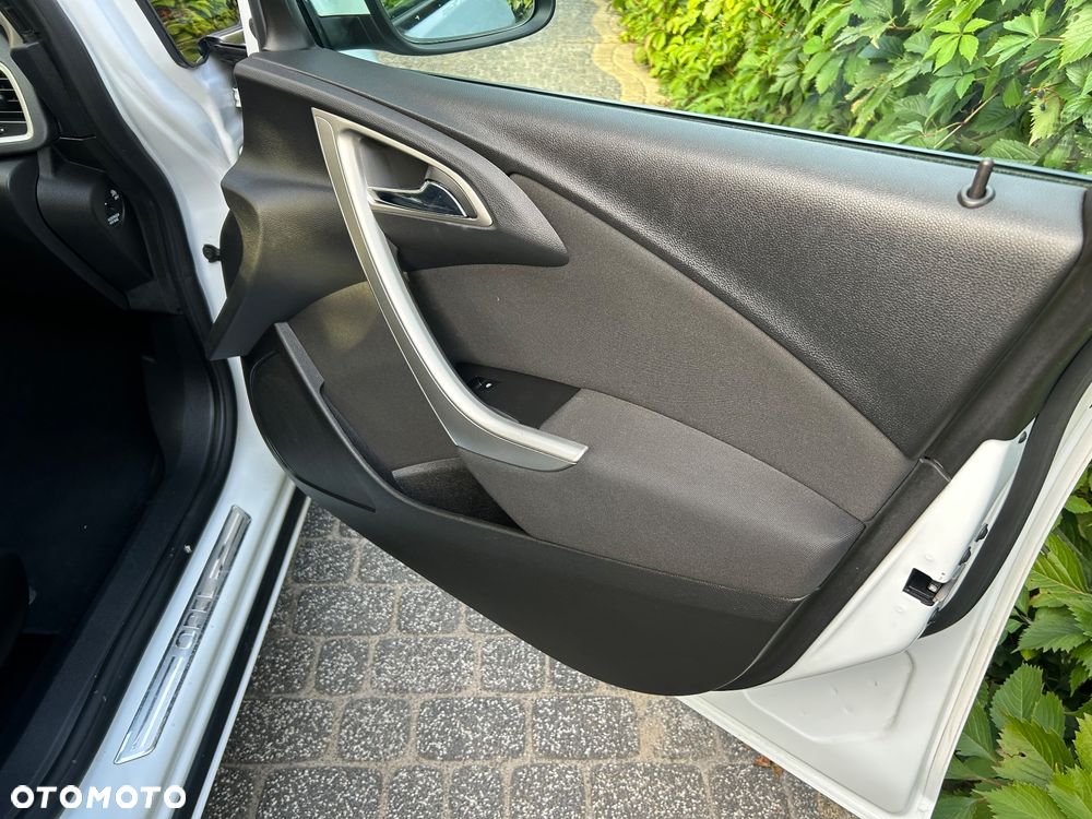 Opel Astra 1.4 ecoFLEX - 31