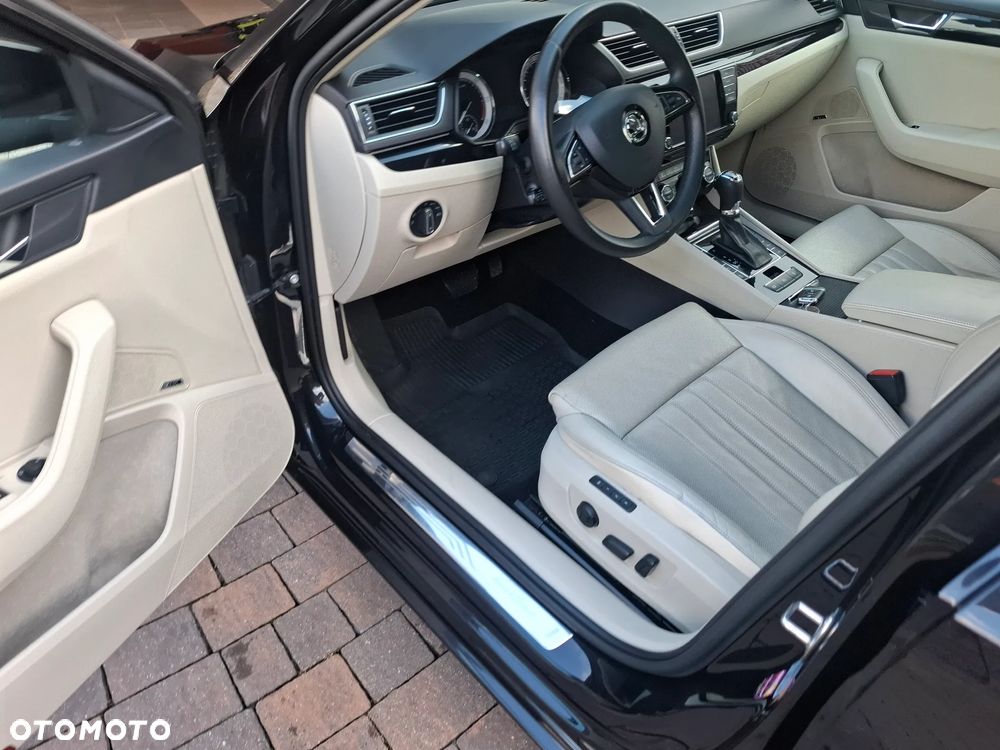 Skoda Superb 2.0 TDI L&K DSG - 2