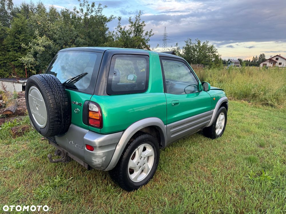 Toyota RAV4 2.0 Special - 3