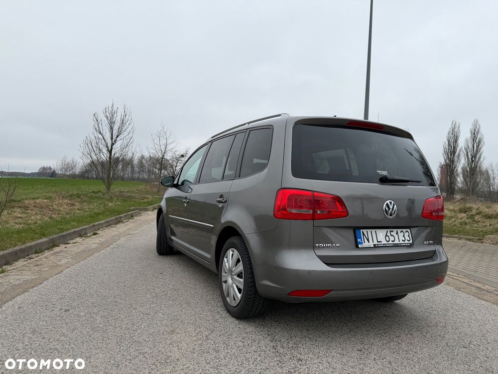 Volkswagen Touran 2.0 TDI Highline - 2
