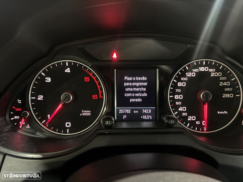 Audi Q5 2.0 TDI quattro Business Line S-line S-tronic - 16