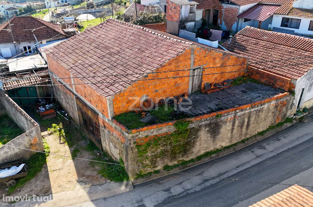 Moradia recuperar | Senhor da Serra | Coimbra - Grande imagem: 2/19