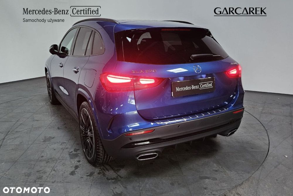 Mercedes-Benz GLA - 5