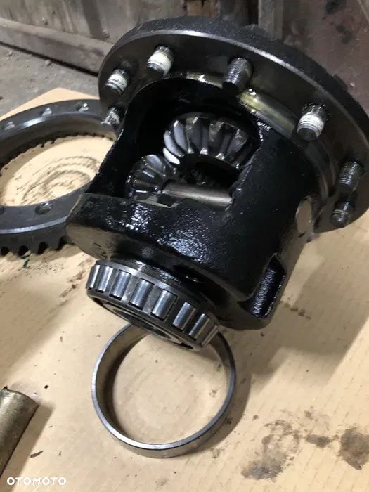 Kosz satelit isuzu trooper 3.5b - 2