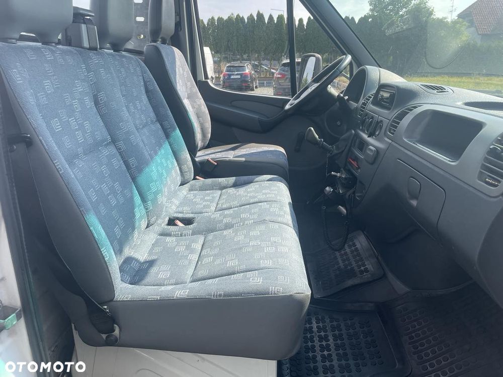 Mercedes-Benz Sprinter - 21