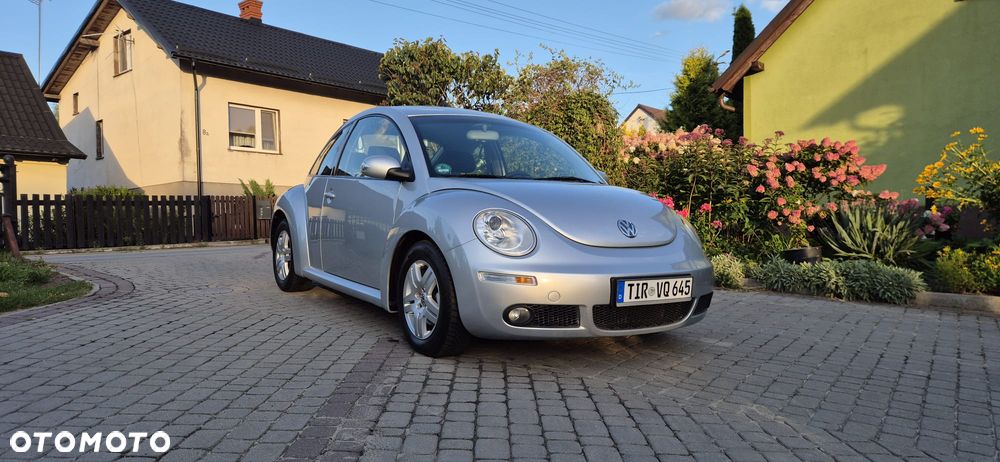 Volkswagen New Beetle - 3