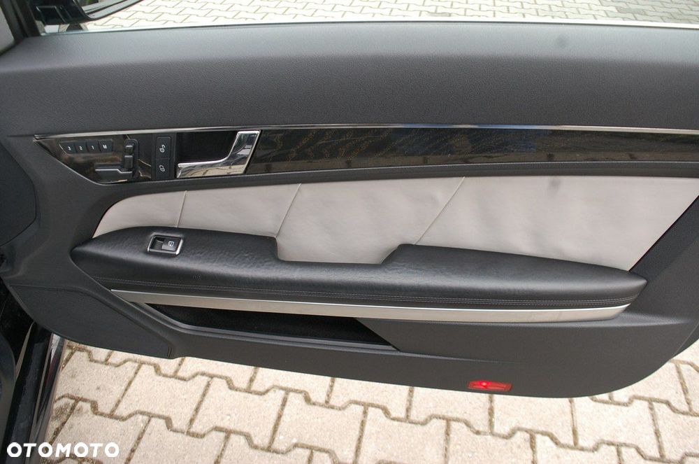 Mercedes-Benz Klasa E - 31