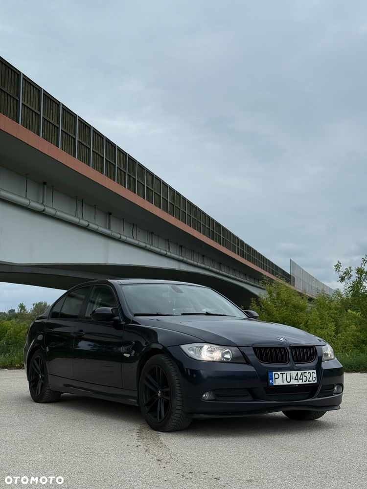 BMW Seria 3 318i - 1
