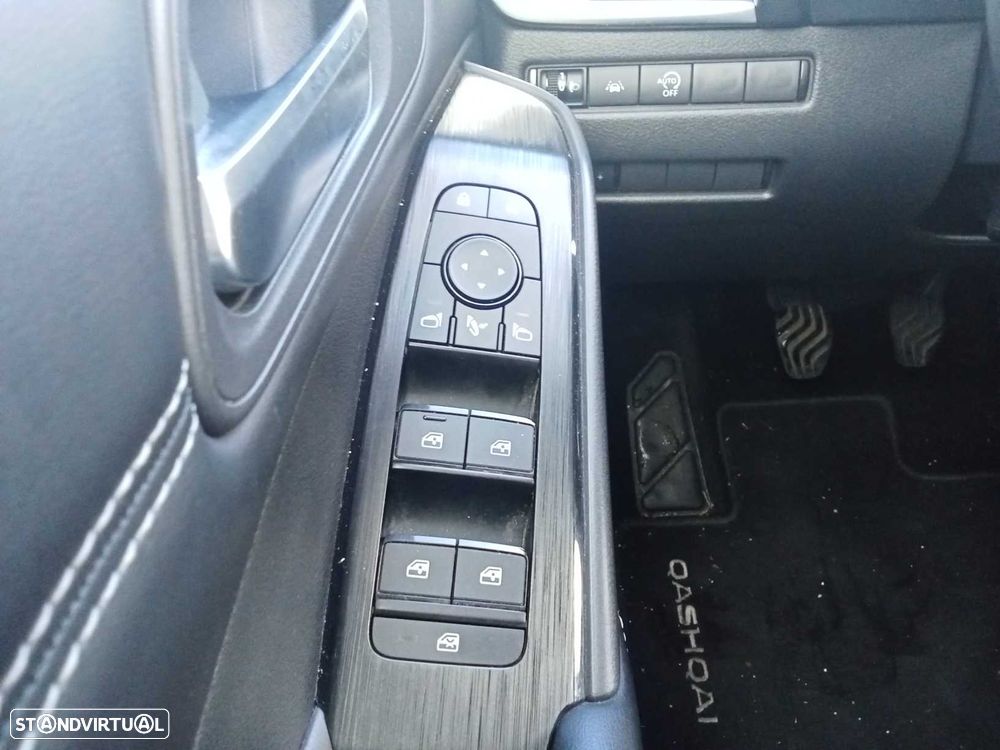 Nissan Qashqai 1.3 DIG-T N-Connecta LED - 19