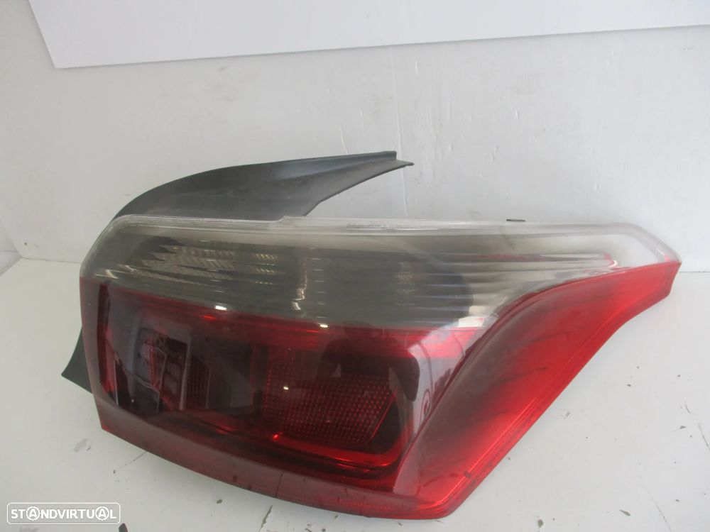 Farol farolim trás citroen c elysee 2015 - 3