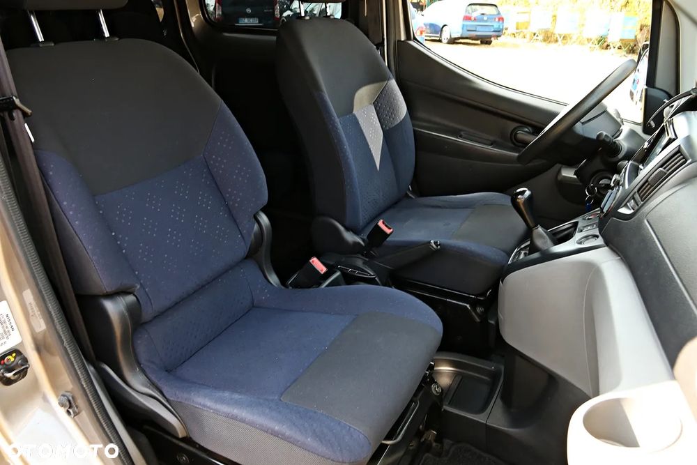 Nissan NV200 - 26
