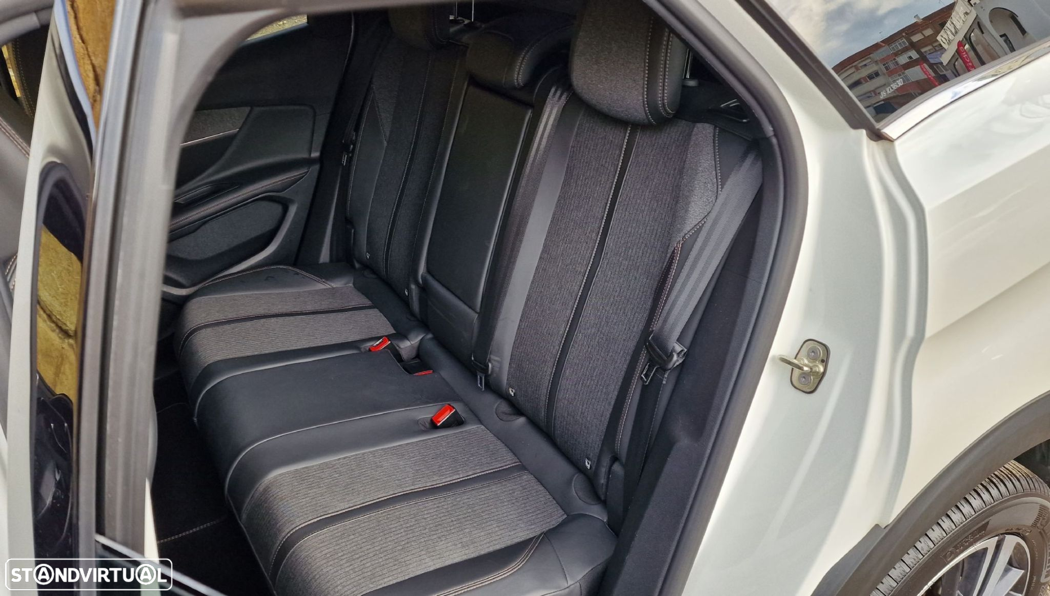 Peugeot 3008 1.6 BlueHDi GT Line EAT6 - 36