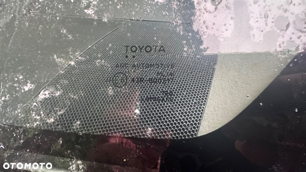 Toyota Prius - 5