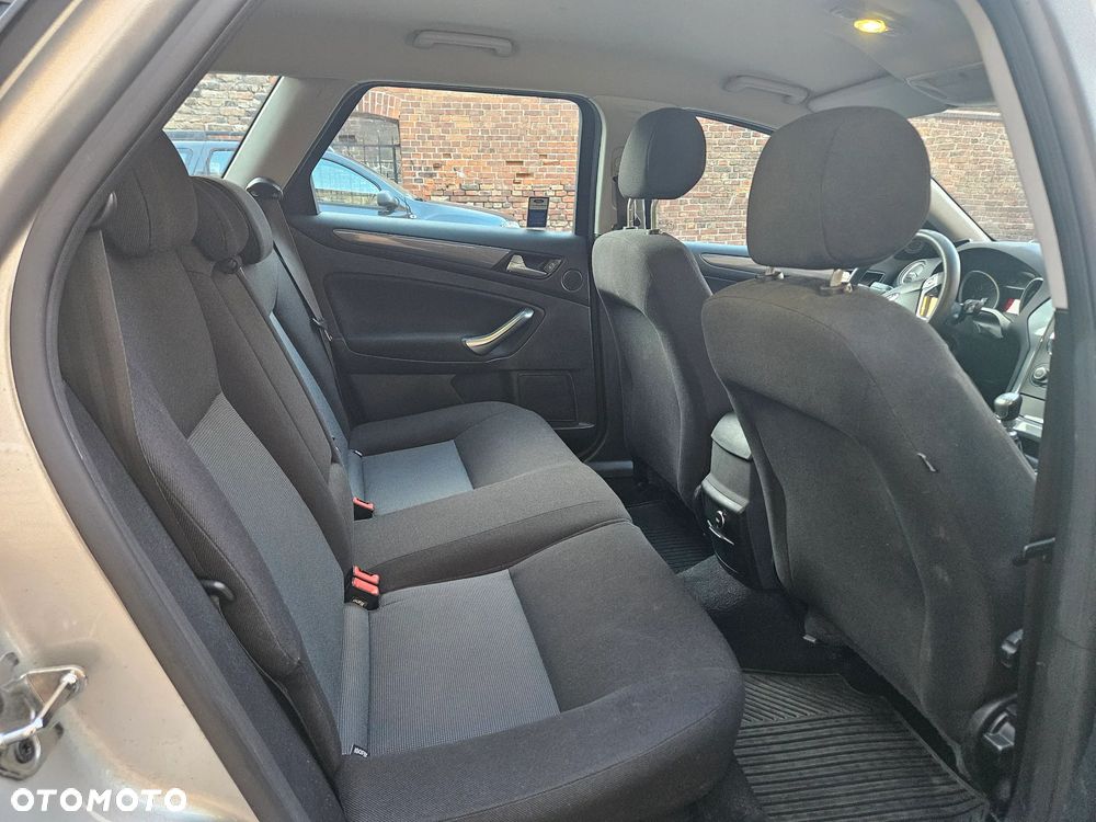 Ford Mondeo 2.0 TDCi Silver X Plus - 14