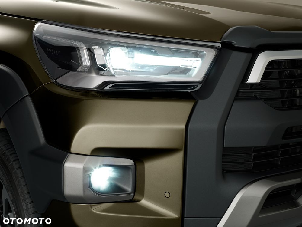 Toyota Hilux 2.8 D-4D mHEV Double Cab Invincible 4x4 - 16