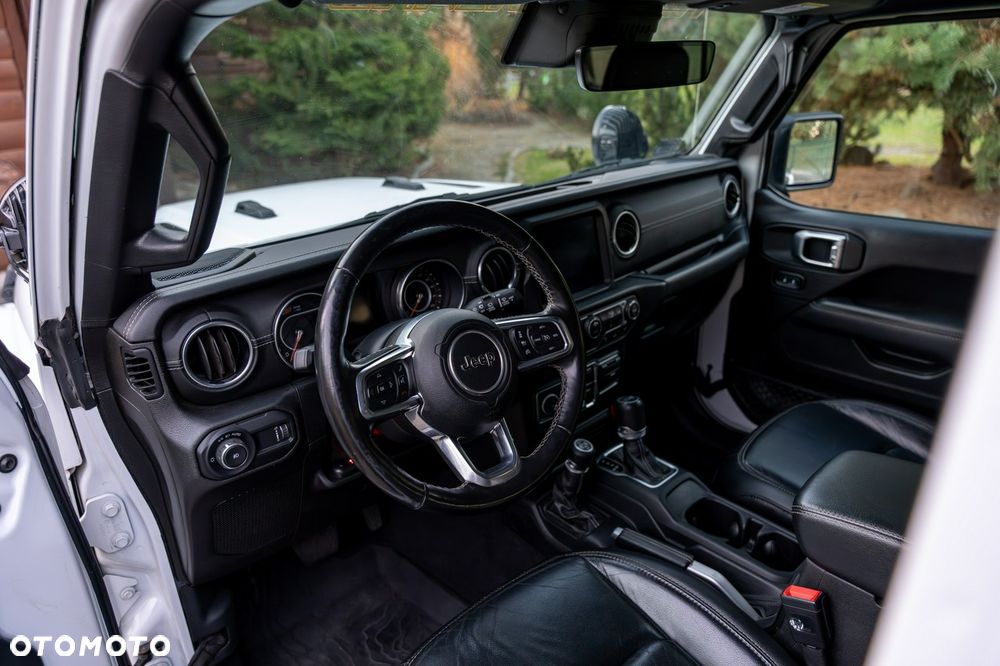 Jeep Wrangler Unlimited GME 2.0 Turbo Sahara - 24
