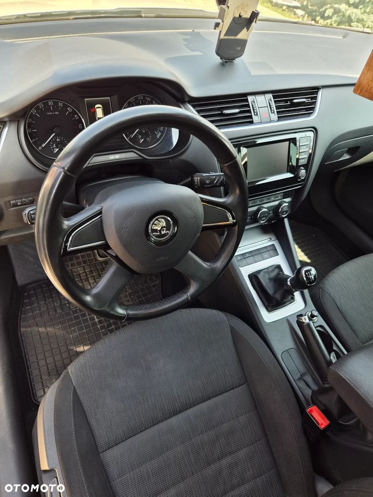 Skoda Octavia 1.6 TDI Ambiente - 5