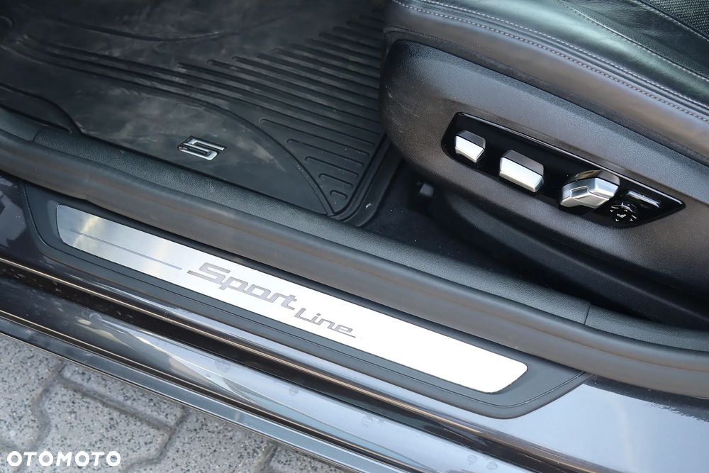 BMW Seria 5 530d xDrive Luxury Line sport - 7