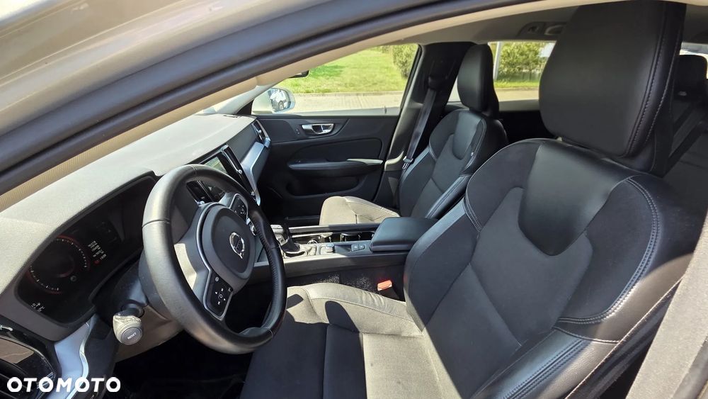 Volvo V60 D3 SCR Momentum - 14