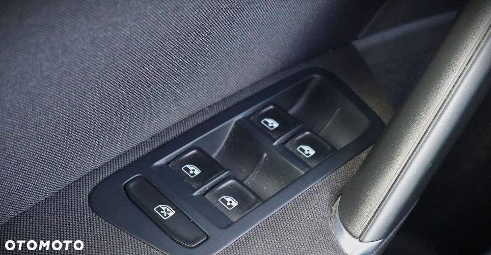 Volkswagen Golf - 26