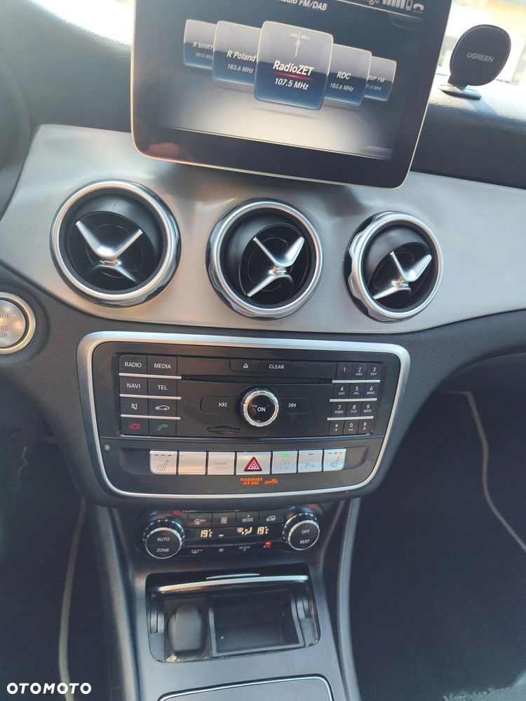 Mercedes-Benz GLA 200 7G-DCT AMG Line - 16