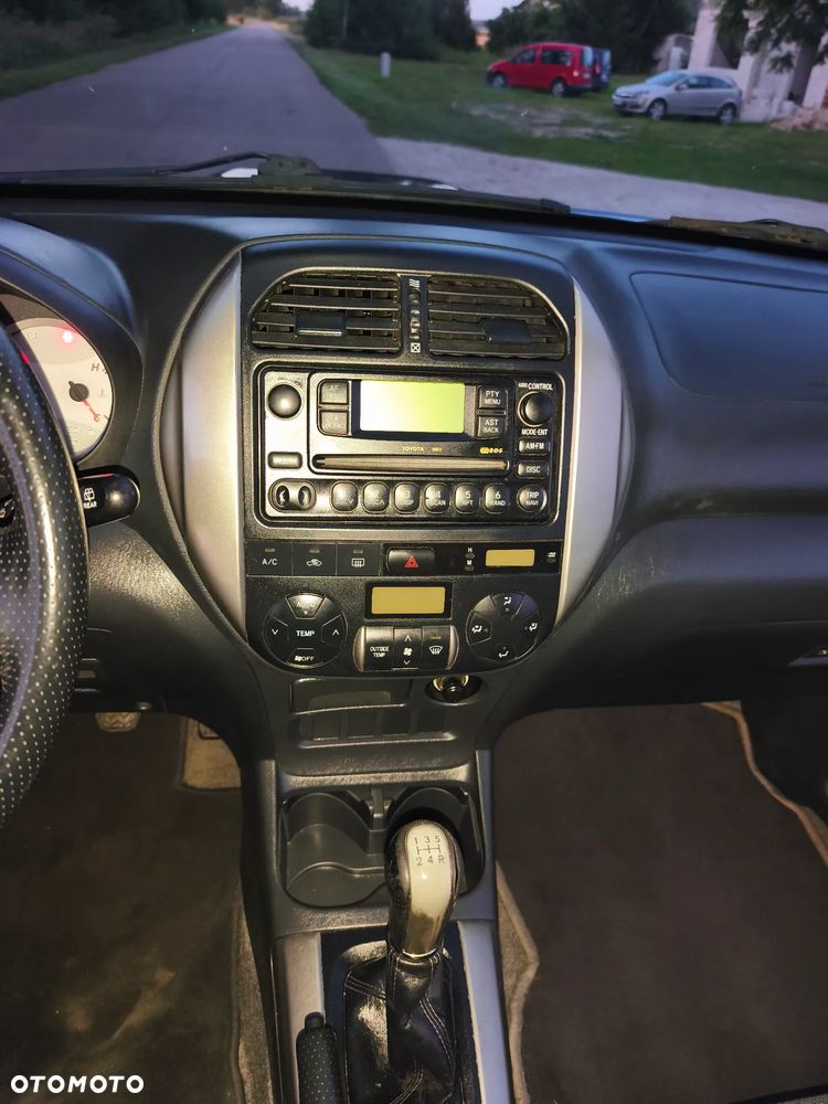 Toyota RAV4 2.0 D-4D Sol - 22