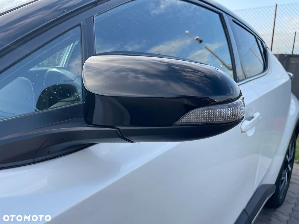 Toyota C-HR - 16
