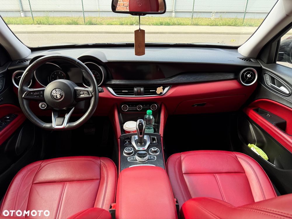 Alfa Romeo Stelvio - 19