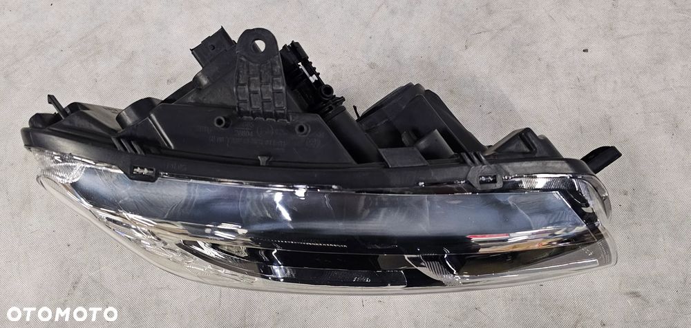 PRAWA LAMPA DACIA SANDERO II LOGAN II - 2
