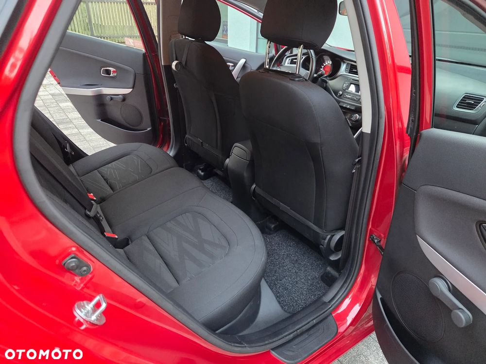 Kia Ceed 1.6 GDI L - 36
