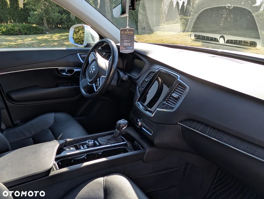 Volvo XC 90 - 35