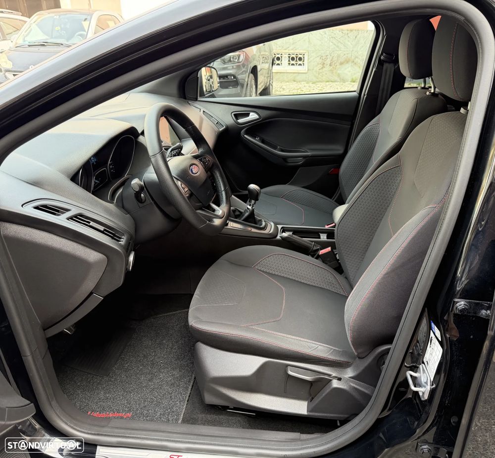 Ford Focus 1.5 TDCi ECOBlue ST-Line - 13