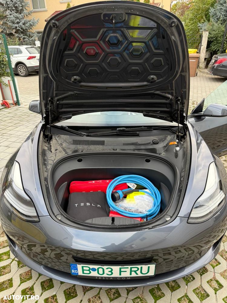 Tesla Model 3 Langstreckenbatterie Allradantrieb Dual Motor - 12